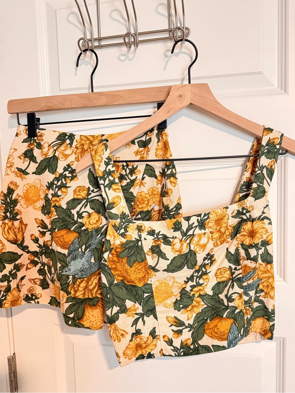 Abercrombie & Fitch Floral Crop Top & Skort Set Size small NWT